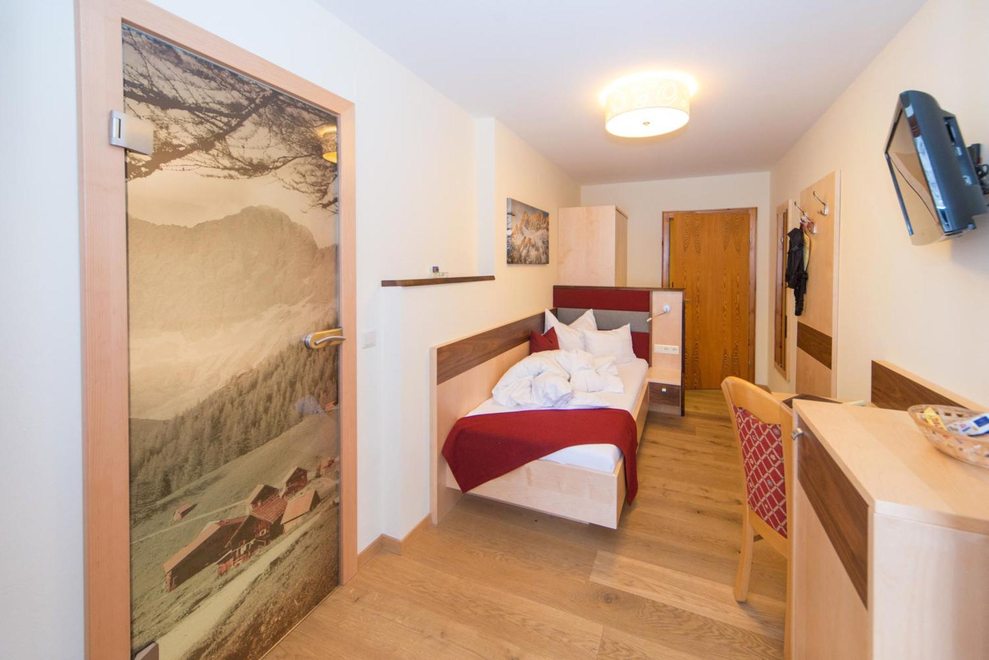 Hotel Roesslhof Ramsau am Dachstein Chambre photo