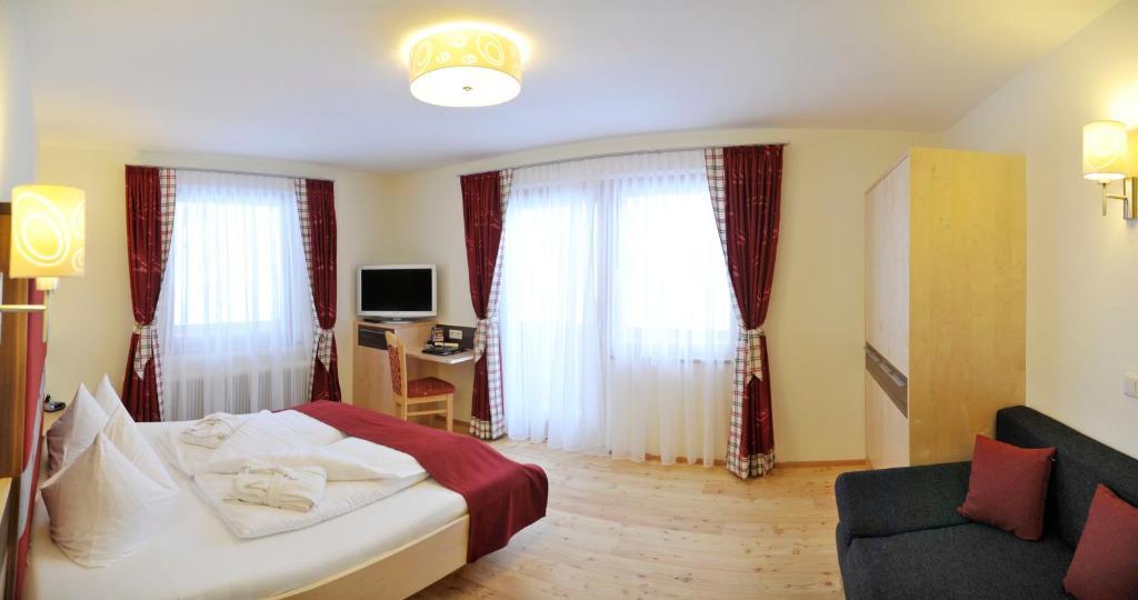 Hotel Roesslhof Ramsau am Dachstein Extérieur photo